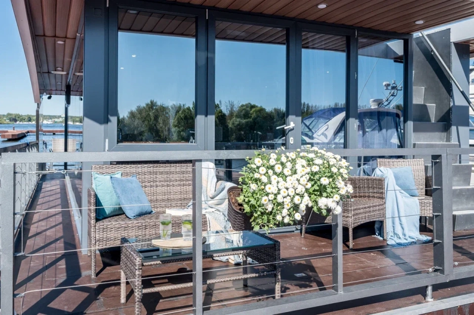 Хаусбот Санторини