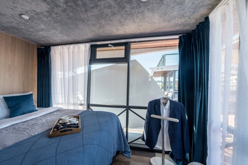 Хаусбот Санторини